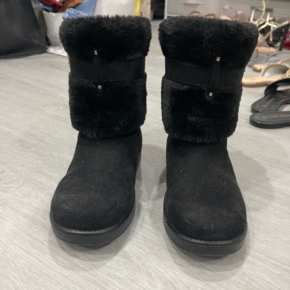 Guess Boots very Confortable in Great Condition used it couple of times only - Picture 1 of 5